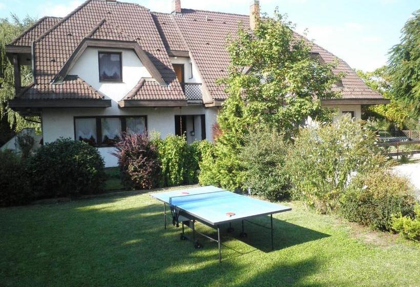住宿加早餐  Gründner Vendégház