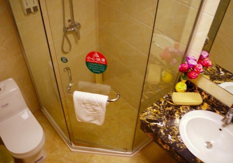 호텔 Greentree Inn Huaian Bus Terminal Huaihai Northroad