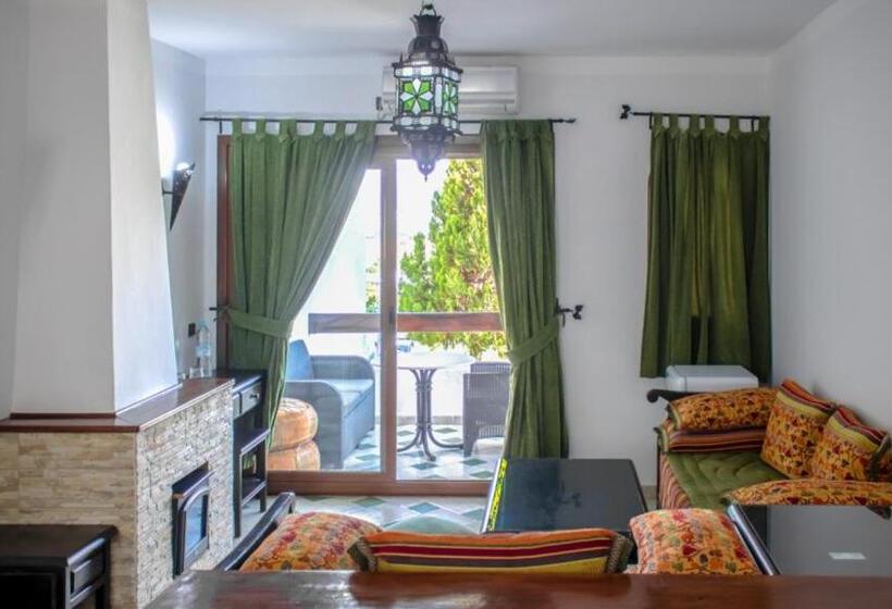 هتل Hôtel Mandy