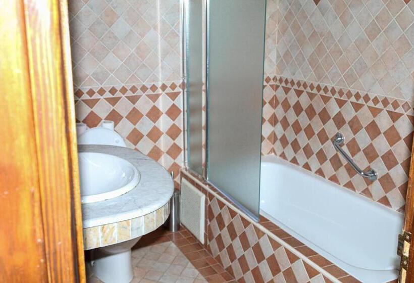 هتل Hôtel Mandy