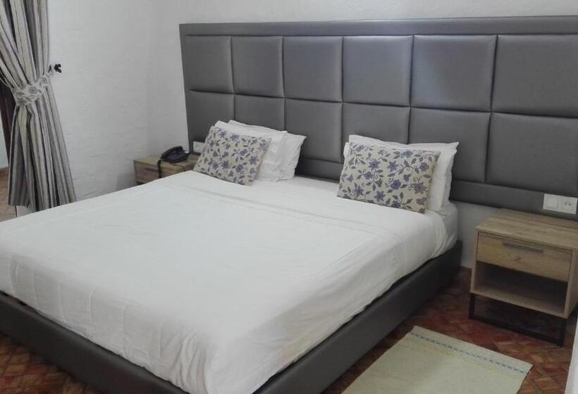 هتل Hôtel Mandy