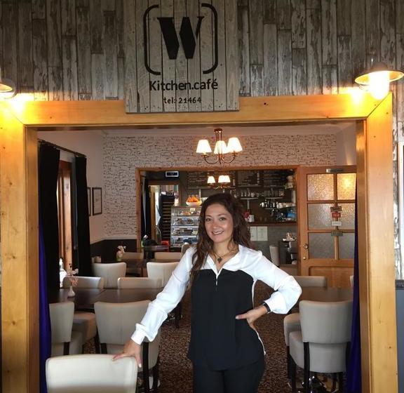 هتل The Waterfront Boutique