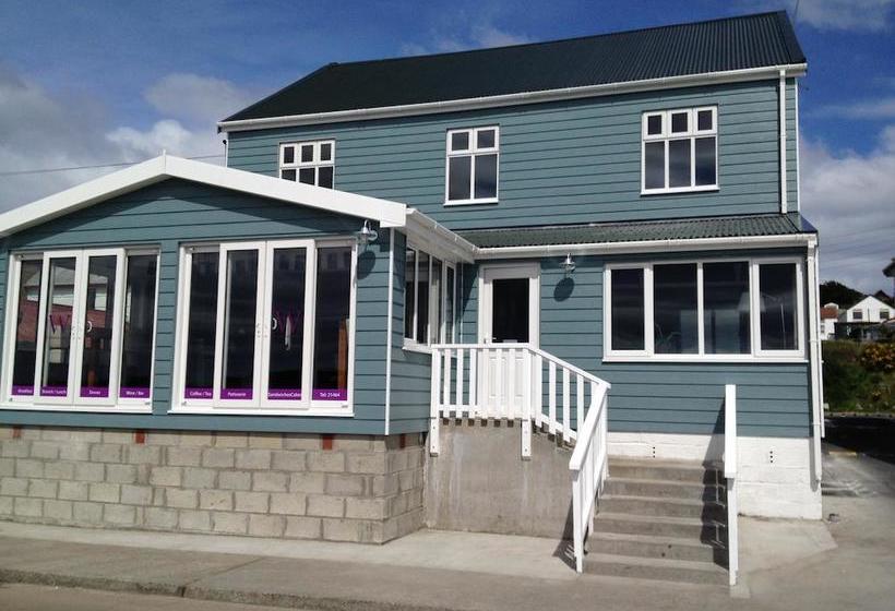 هتل The Waterfront Boutique