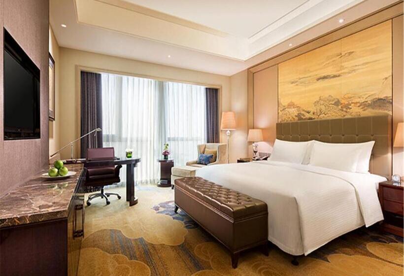 Отель Wanda Realm Fushun