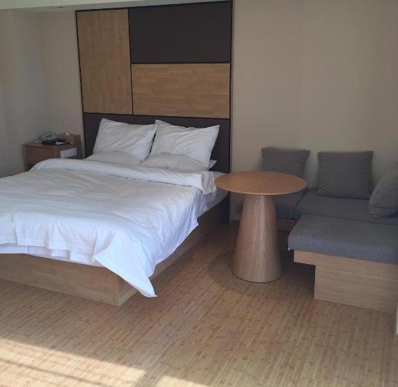 בית מלון כפרי Ji  Jinan Quancheng Plaza