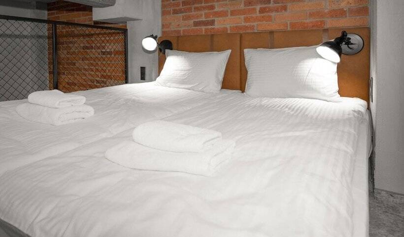 هتل Montownia Lofts & Experience