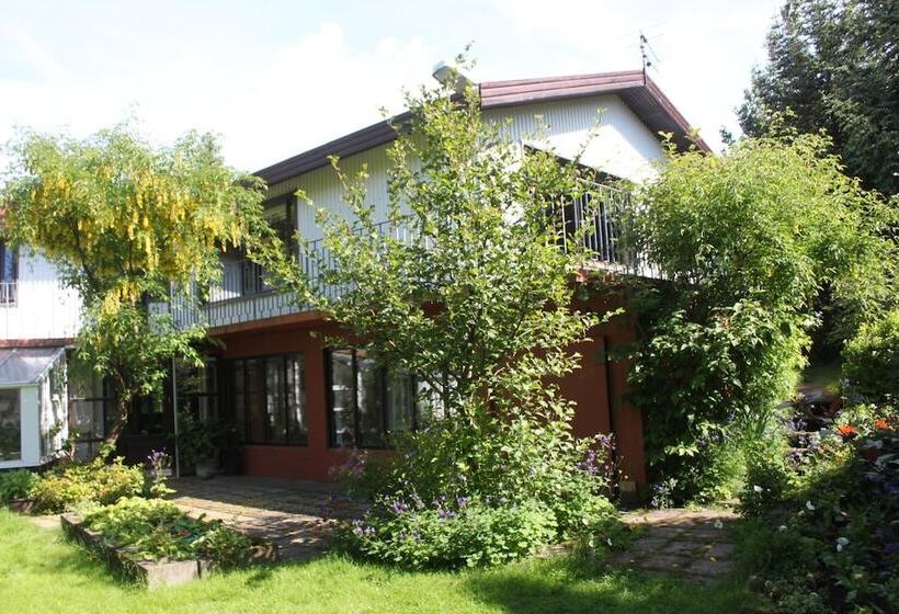 تختخواب و صبحانه Brekkugerdi Guesthouse