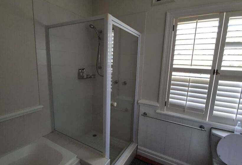 Bed and Breakfast Southey House