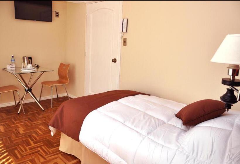 مسافرخانه Bolivian Rooms & Suites