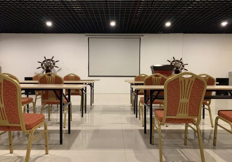 هتل Greentree Inn New District Hospital Of People S Hospital Mingliu Express