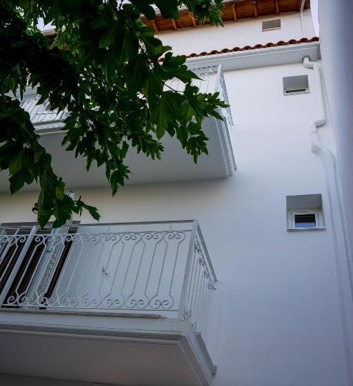 Act Art Skiathos
