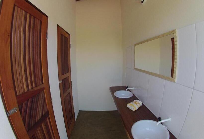 הוסטל Family Guest House