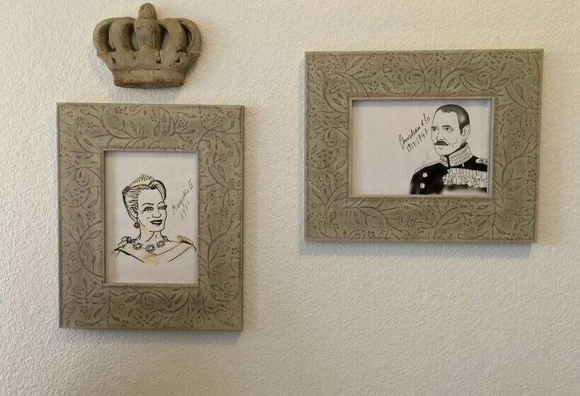 Hostel Fredensborg Vandrerhjem, I Kongens Baghave