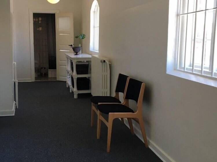 تختخواب و صبحانه Den Gamle Arrest