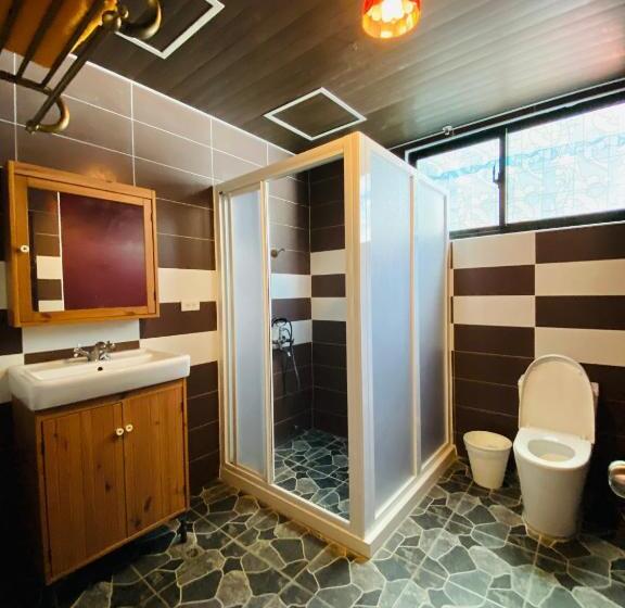 تختخواب و صبحانه 綠島寧靜海潛水 城堡館 Twinkleocean Diving Hostel