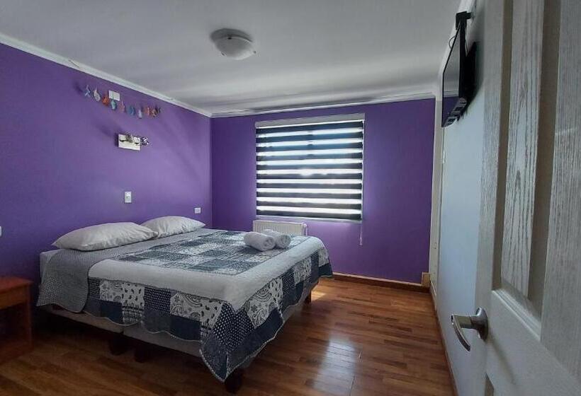 Hostal La Base