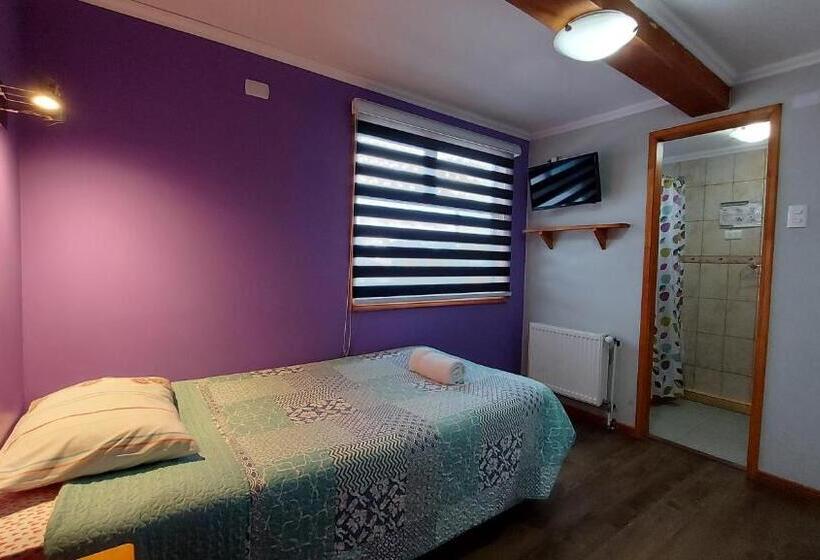 Hostal La Base