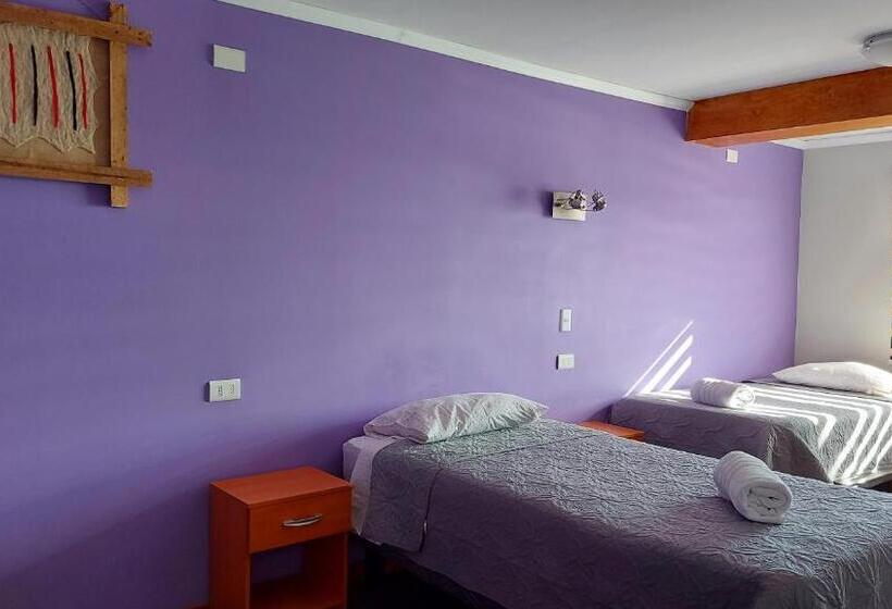Hostal La Base