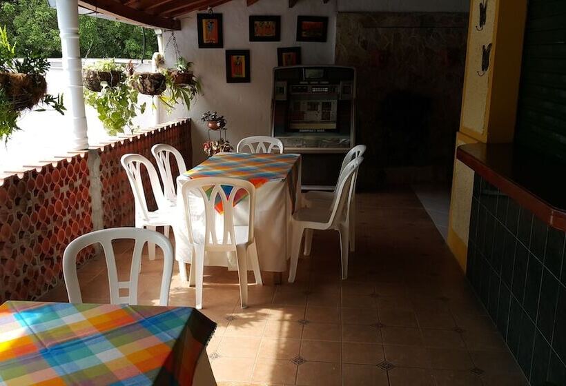 Отель La Casa Amarela