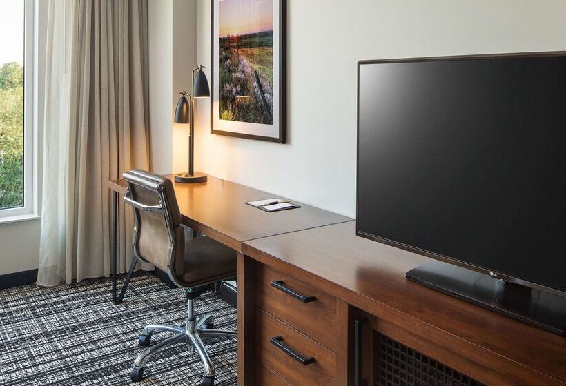 Отель Doubletree By Hilton Greeley At Lincoln Park