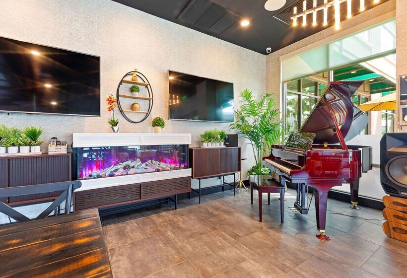 فندق Embassy Suites By Hilton Oahu Kapolei