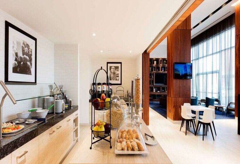 Fotos del hotel Hampton Inn By Hilton Cancun Cumbres:  57