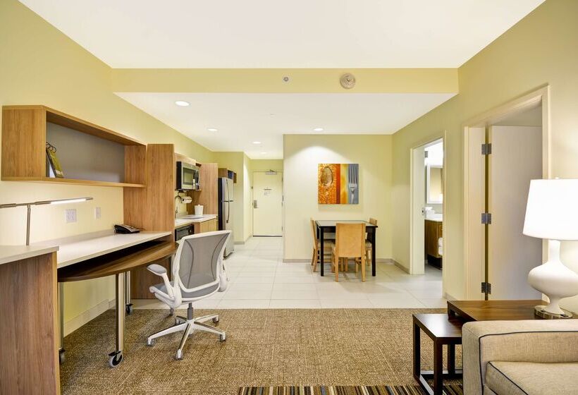 هتل Home2 Suites By Hilton Dallas Addison