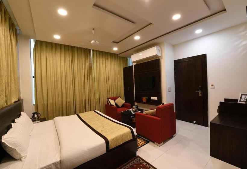 호텔 Madhav Muskan Residency