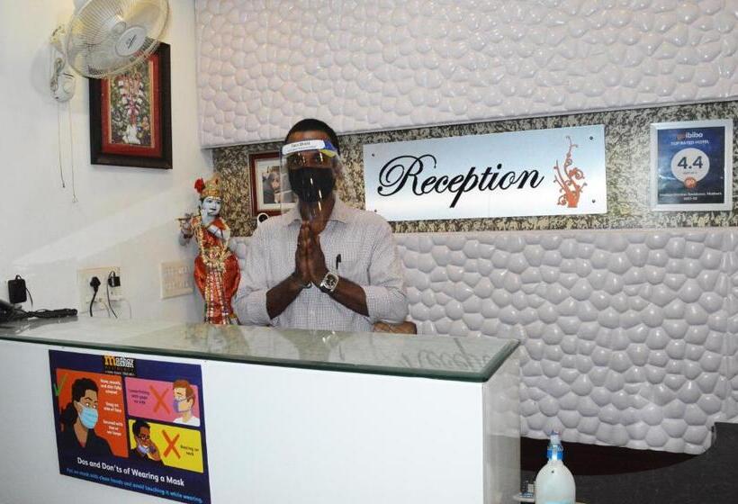 호텔 Madhav Muskan Residency