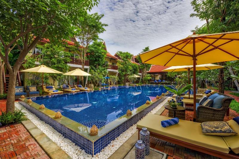 هتل Mane Village Suites