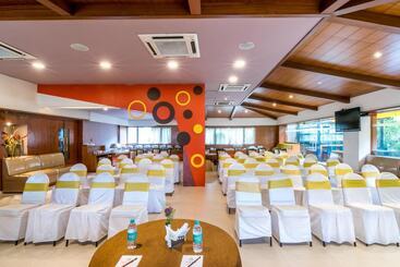 Fotos del hotel Octave Suites  Residency Rd:  22
