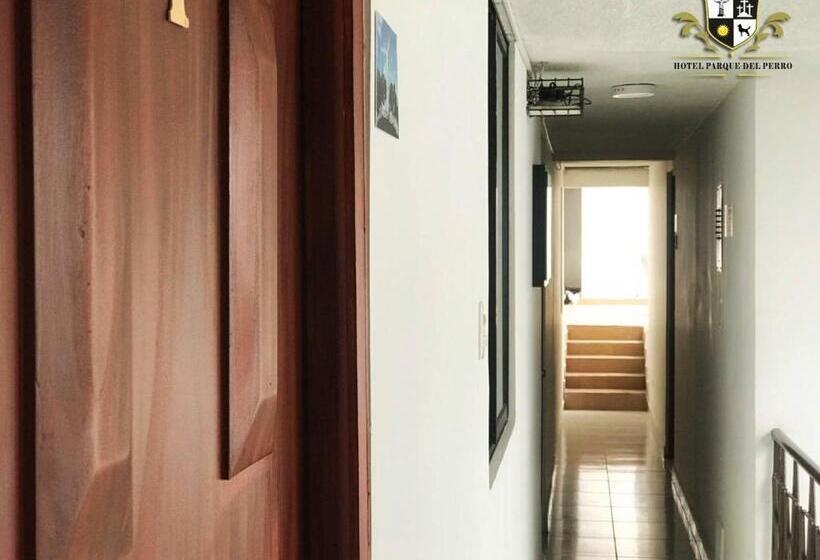 هتل Parque Del Perro