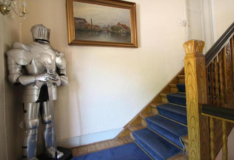 فندق Sauntehus Castle