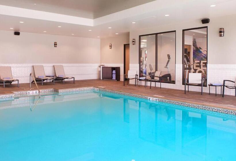 هتل Springhill Suites By Marriott Bend