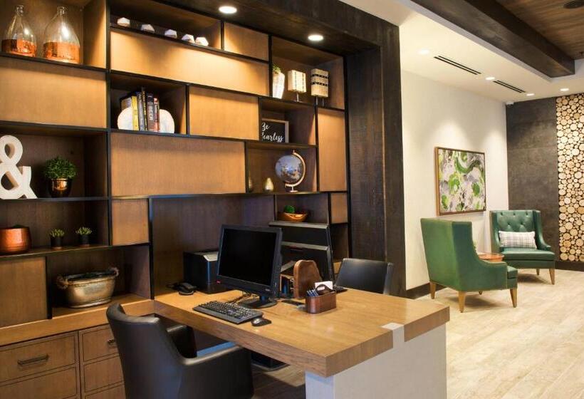 هتل Springhill Suites By Marriott Bend
