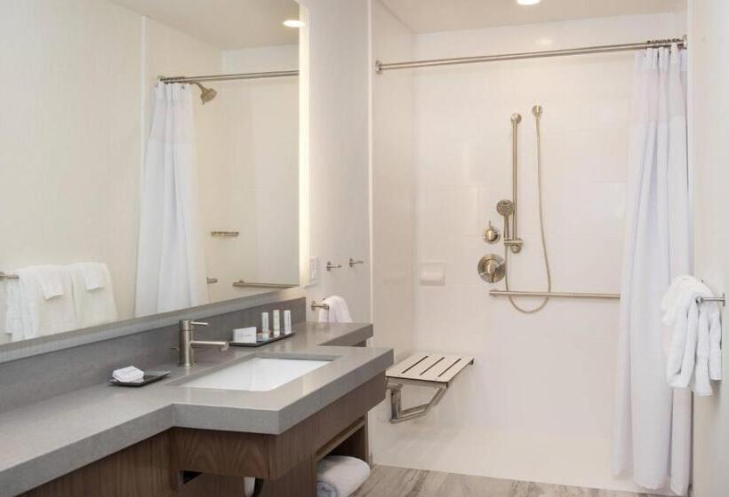 هتل Springhill Suites By Marriott Bend