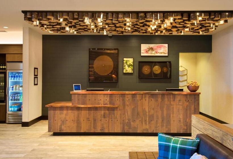 هتل Springhill Suites By Marriott Bend
