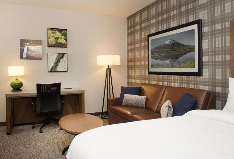 هتل Springhill Suites By Marriott Bend