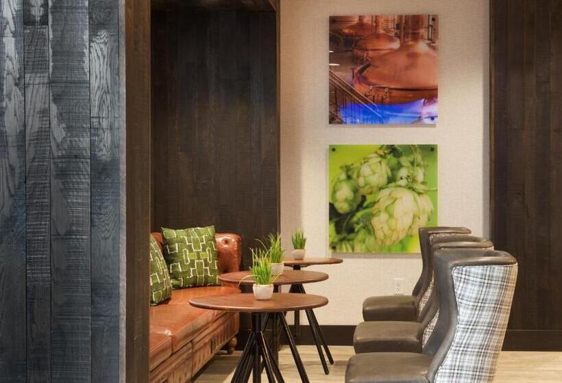 هتل Springhill Suites By Marriott Bend