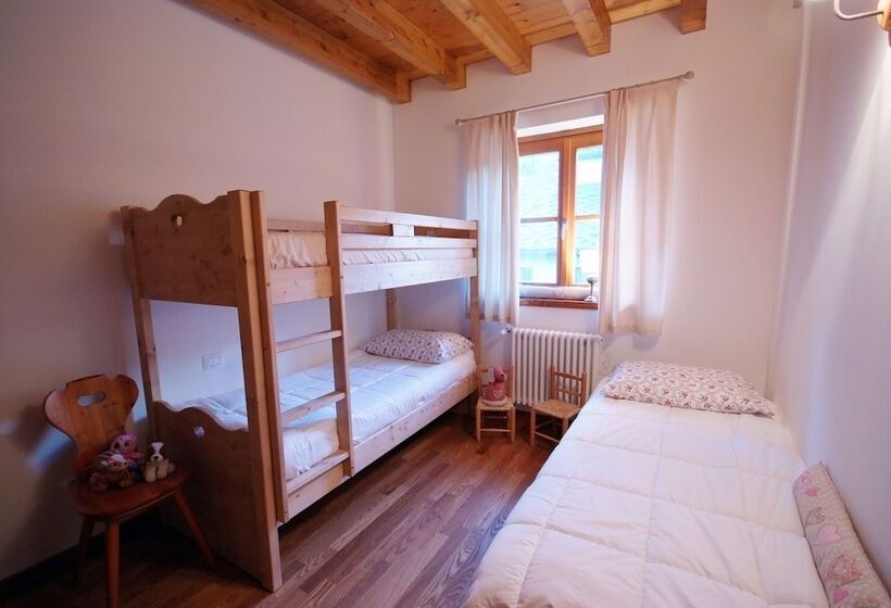 هتل Villaggio Delle Alpi