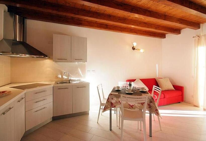هتل Villaggio Delle Alpi