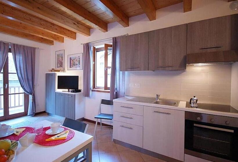 هتل Villaggio Delle Alpi