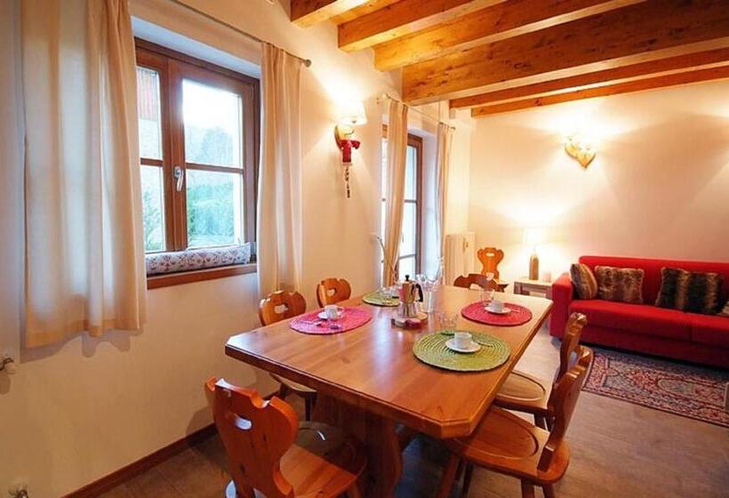 هتل Villaggio Delle Alpi