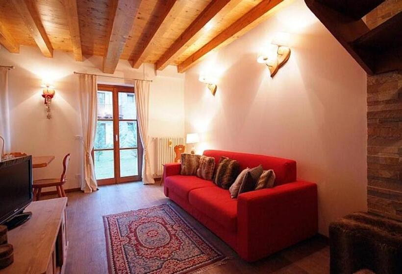 هتل Villaggio Delle Alpi