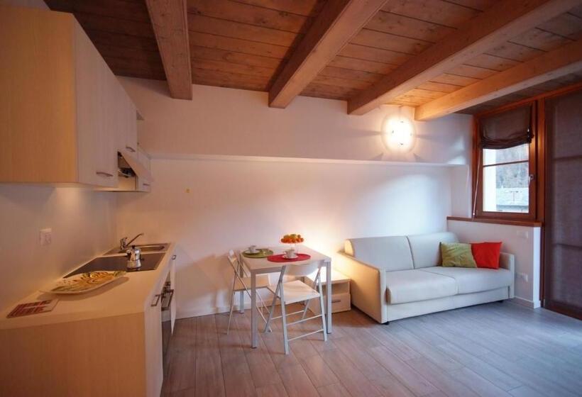 هتل Villaggio Delle Alpi