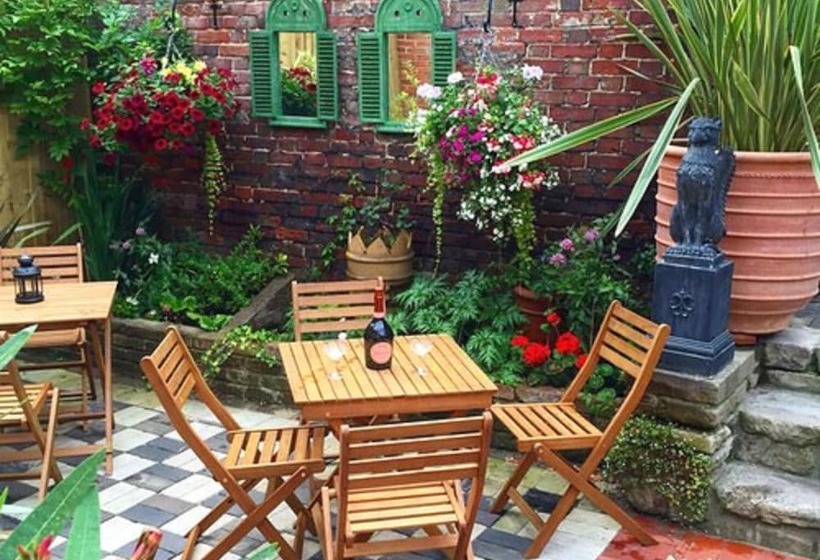 בית מלון כפרי Ye Spotted Dogge