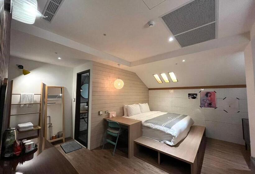 هتل Chill Roof