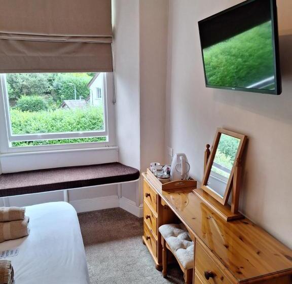 هتل Ferndale Lodge