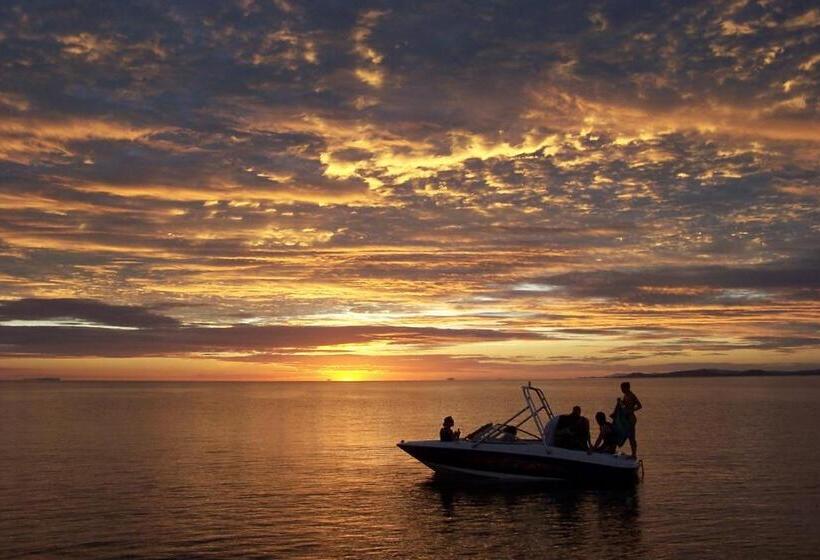 هتل Lake Kariba Inns