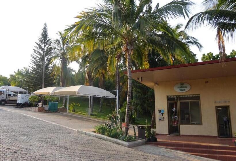 هتل Lake Kariba Inns